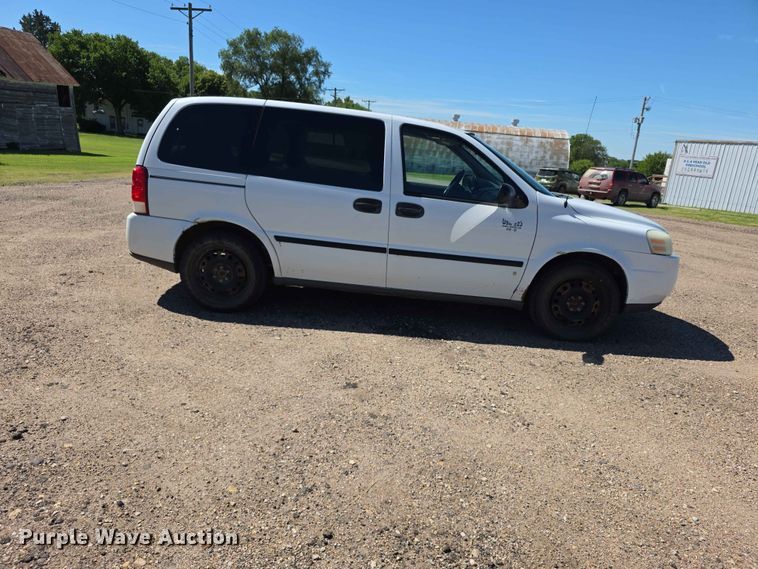 image for item EV2177 2008 Chevrolet Uplander LS van