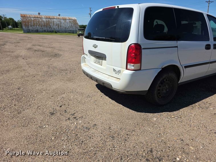 image for item EV2177 2008 Chevrolet Uplander LS van