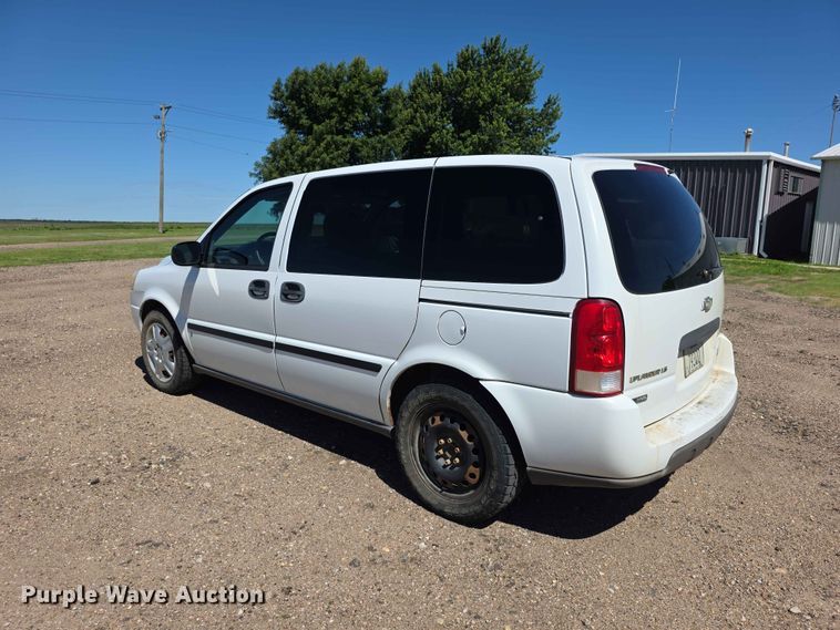 image for item EV2177 2008 Chevrolet Uplander LS van