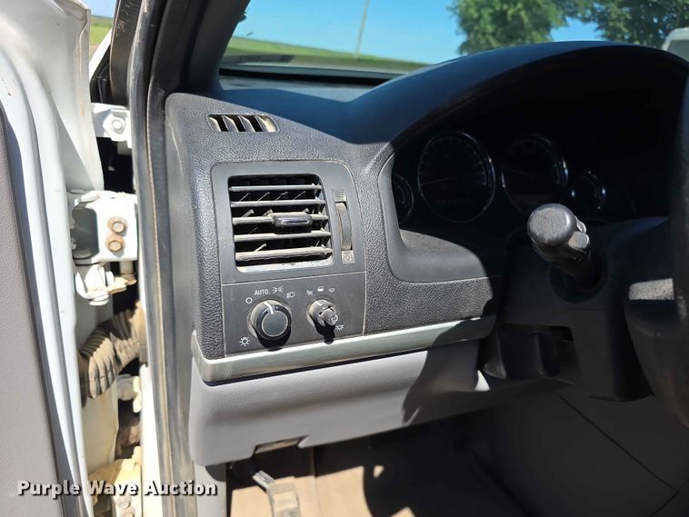 image for item EV2177 2008 Chevrolet Uplander LS van