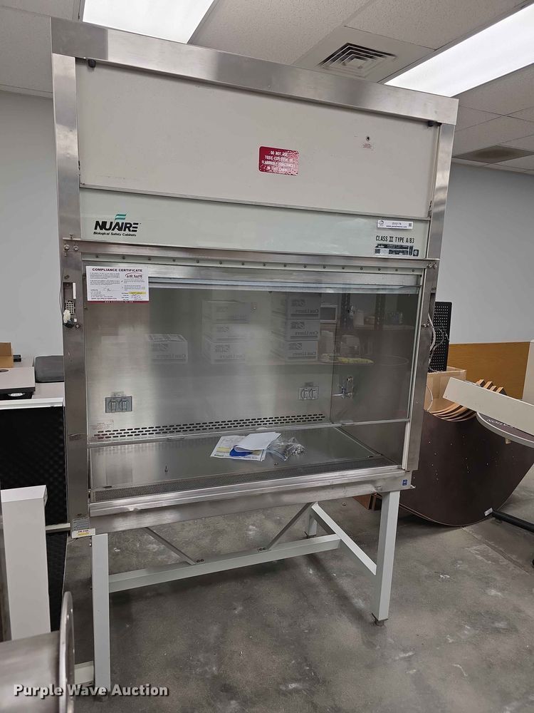 image for item EV2179 Nuaire NU-425-400 biological safety cabinet
