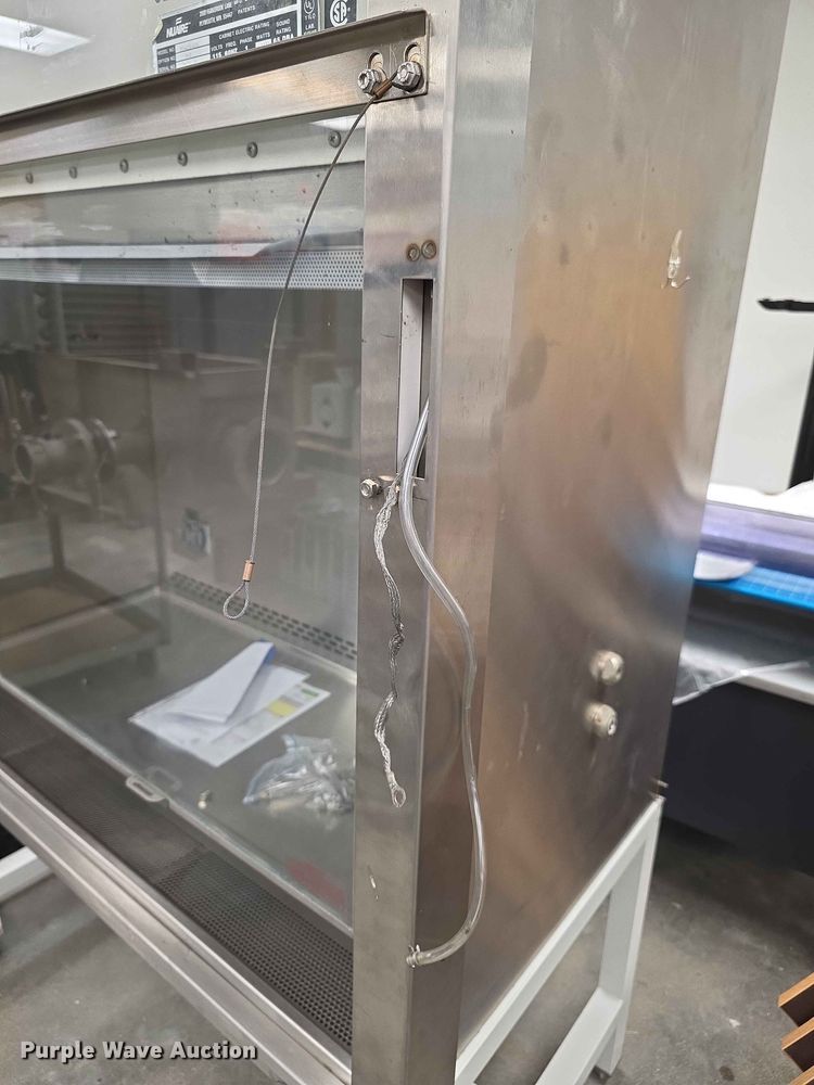 image for item EV2179 Nuaire NU-425-400 biological safety cabinet