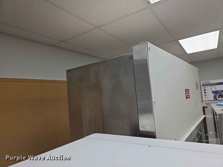 image for item EV2180 Nuaire NU-425-400 biological safety cabinet