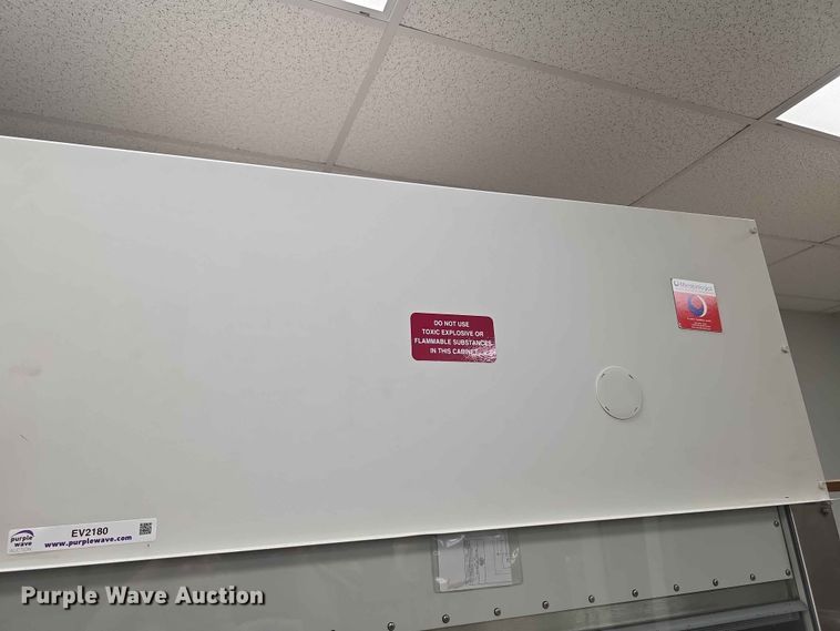 image for item EV2180 Nuaire NU-425-400 biological safety cabinet