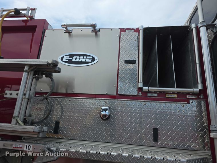 image for item EV2182 2007 E-One Typhoon pumper fire truck