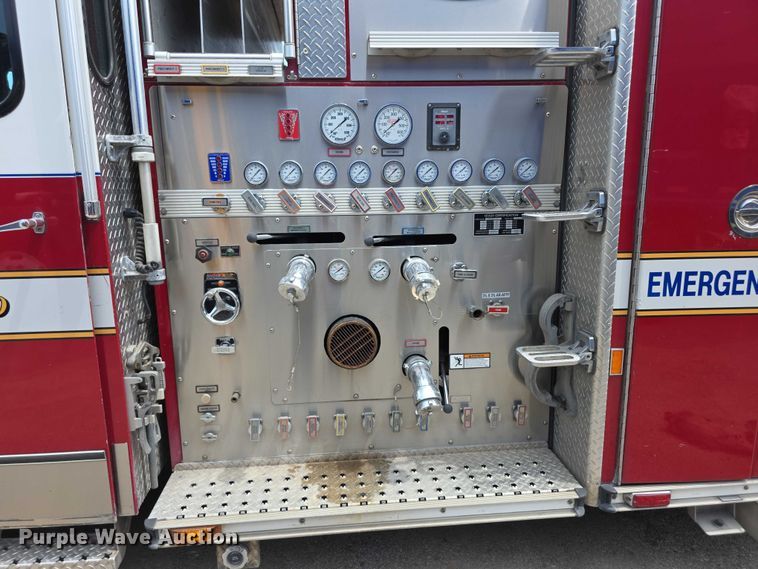 image for item EV2182 2007 E-One Typhoon pumper fire truck