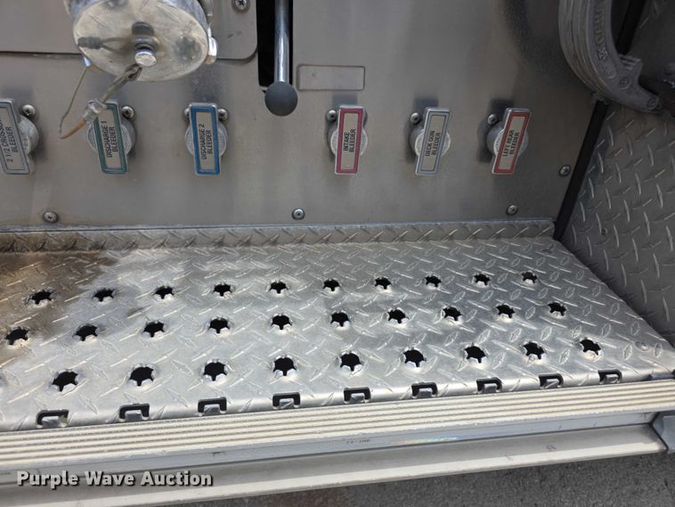 image for item EV2182 2007 E-One Typhoon pumper fire truck
