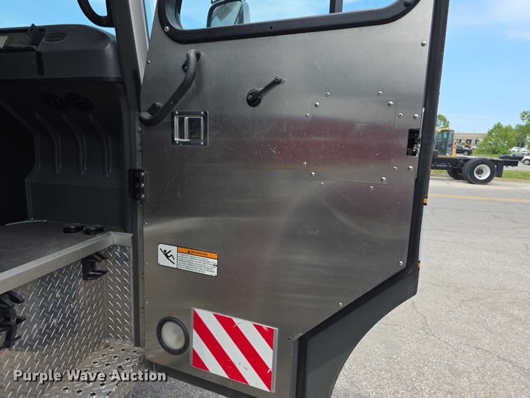 image for item EV2182 2007 E-One Typhoon pumper fire truck