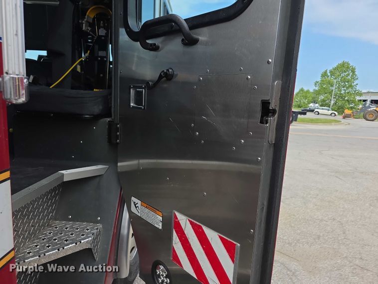 image for item EV2182 2007 E-One Typhoon pumper fire truck