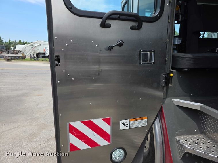 image for item EV2182 2007 E-One Typhoon pumper fire truck