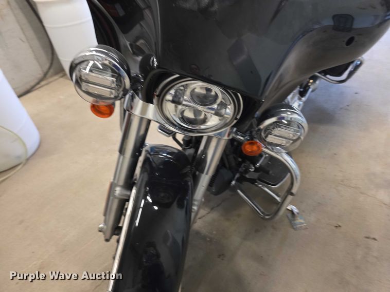 image for item EV2188 2021 Harley Davidson Police FLHTPI motorcycle