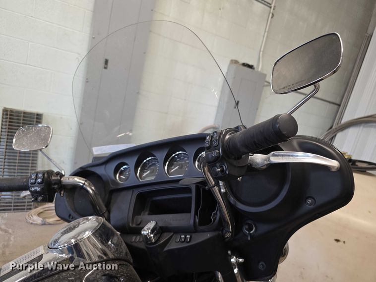 image for item EV2188 2021 Harley Davidson Police FLHTPI motorcycle