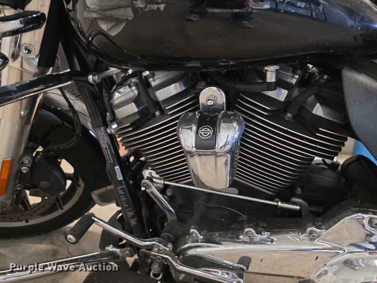 image for item EV2188 2021 Harley Davidson Police FLHTPI motorcycle