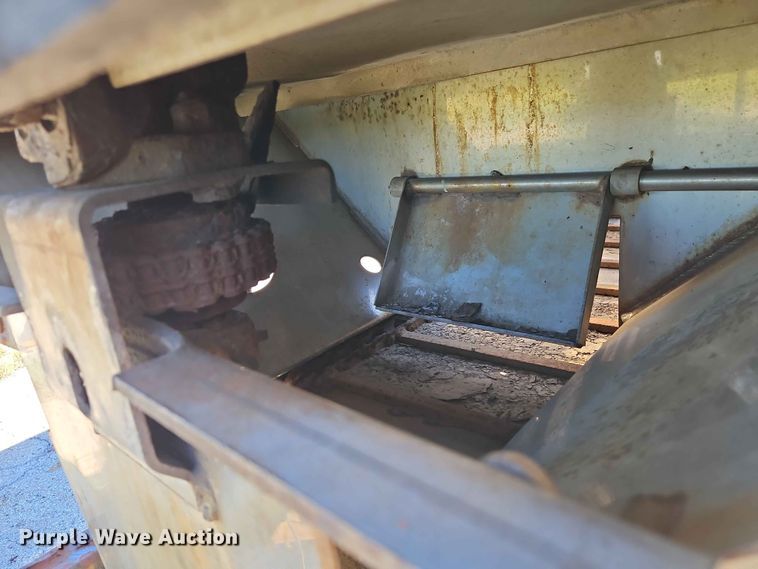 image for item EV2242 2008 Warren AC-1420-7 SS spreader