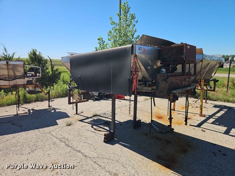 image for item EV2244 2008 Warren AC-1420-7 SS spreader