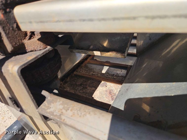 image for item EV2244 2008 Warren AC-1420-7 SS spreader
