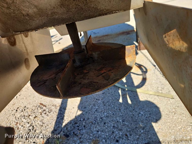 image for item EV2244 2008 Warren AC-1420-7 SS spreader