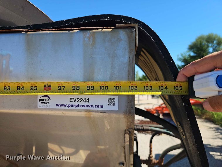 image for item EV2244 2008 Warren AC-1420-7 SS spreader
