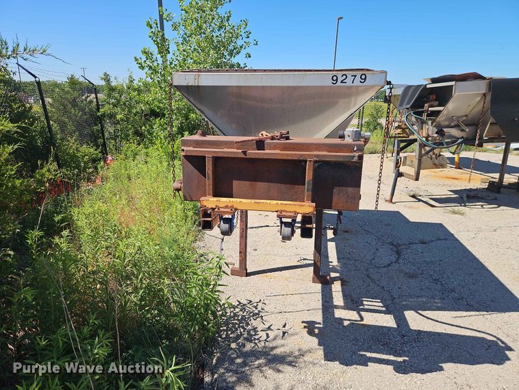 image for item EV2245 Henderson 7 HYD 304SS spreader