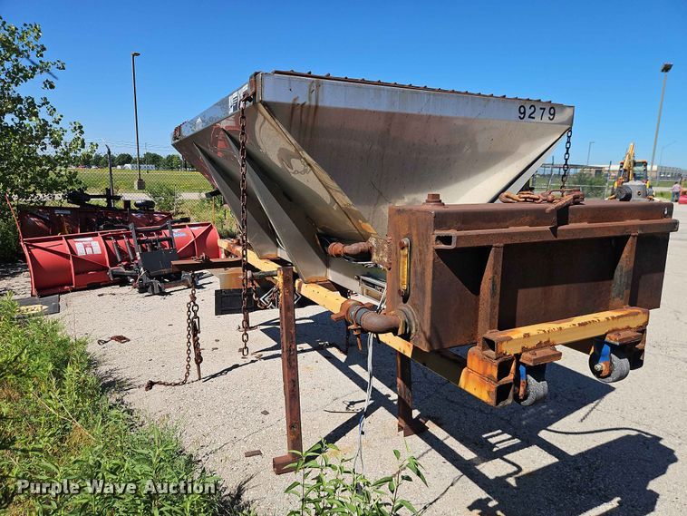 image for item EV2245 Henderson 7 HYD 304SS spreader