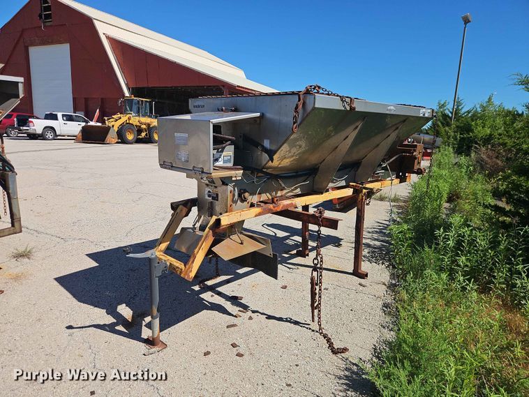 image for item EV2245 Henderson 7 HYD 304SS spreader