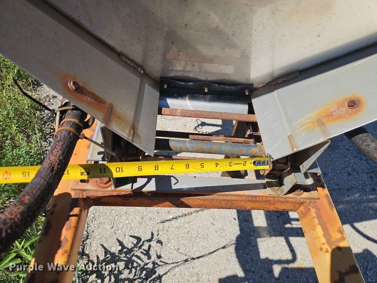 image for item EV2245 Henderson 7 HYD 304SS spreader