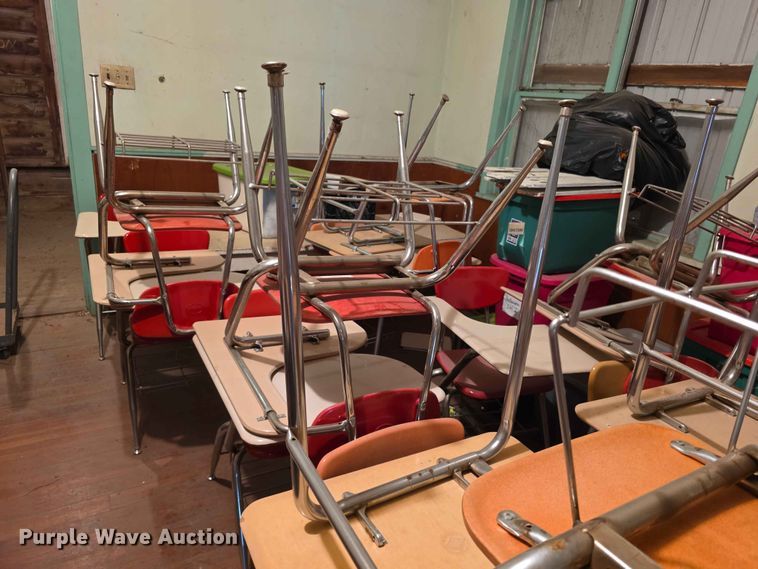 image for item EV2263 Approximately 80 desks