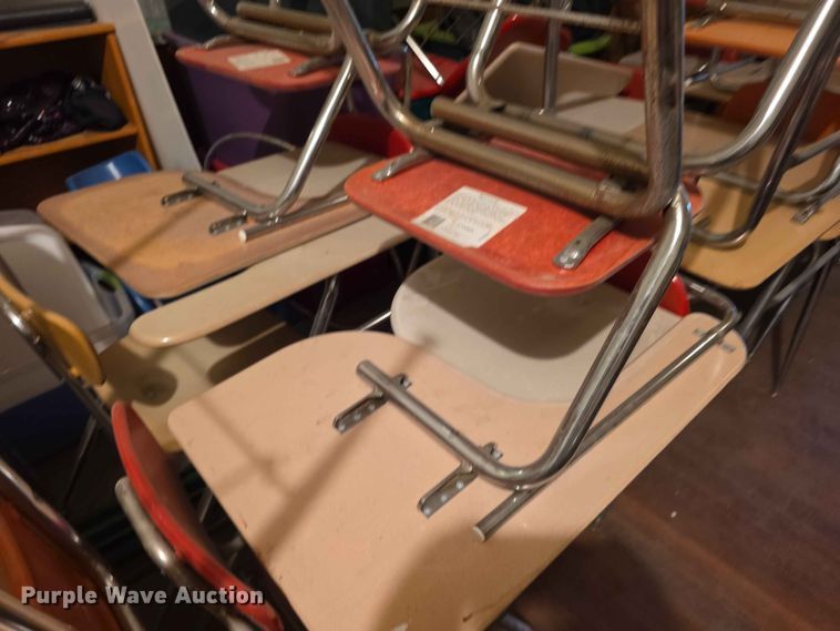 image for item EV2263 Approximately 80 desks