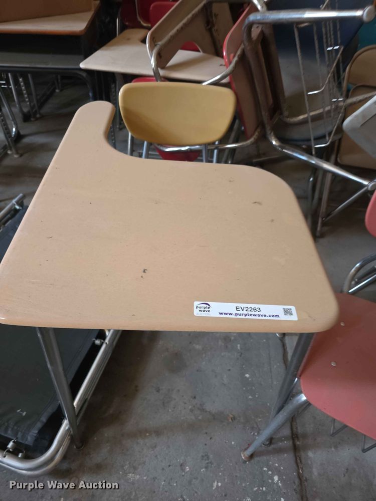 image for item EV2263 Approximately 80 desks