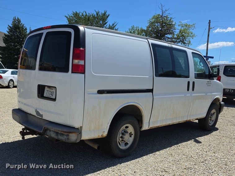image for item EV2265 2005 Chevrolet G3500 van