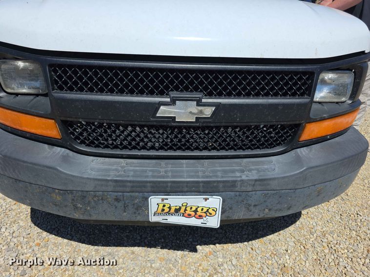 image for item EV2265 2005 Chevrolet G3500 van