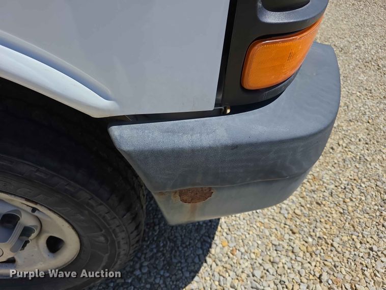 image for item EV2265 2005 Chevrolet G3500 van