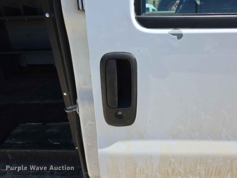 image for item EV2265 2005 Chevrolet G3500 van