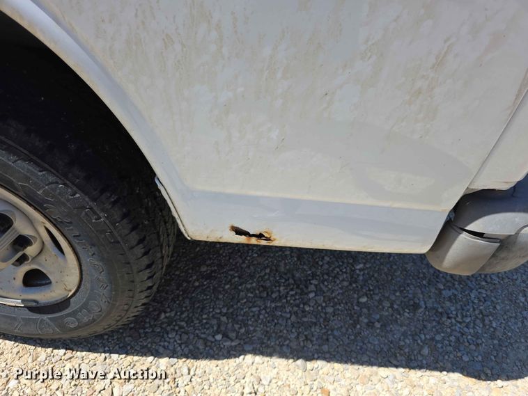 image for item EV2265 2005 Chevrolet G3500 van