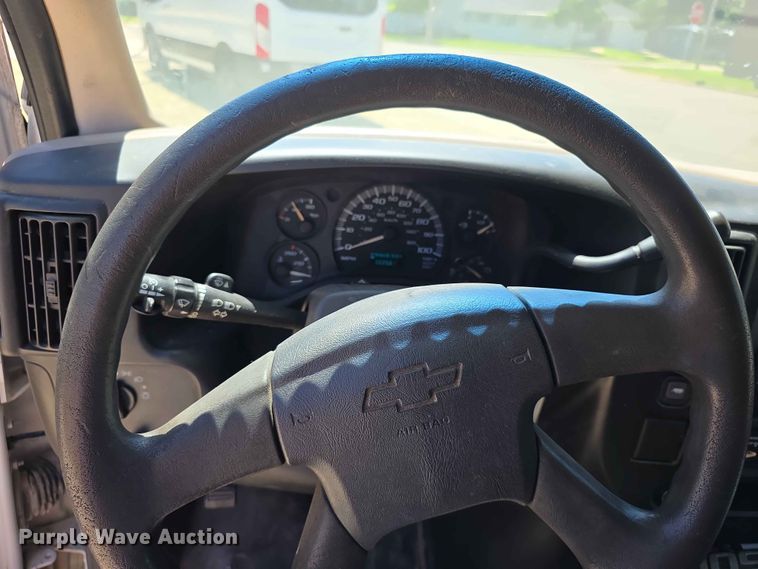 image for item EV2265 2005 Chevrolet G3500 van