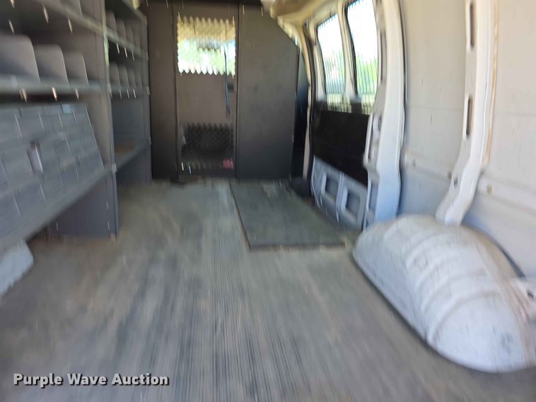 image for item EV2265 2005 Chevrolet G3500 van