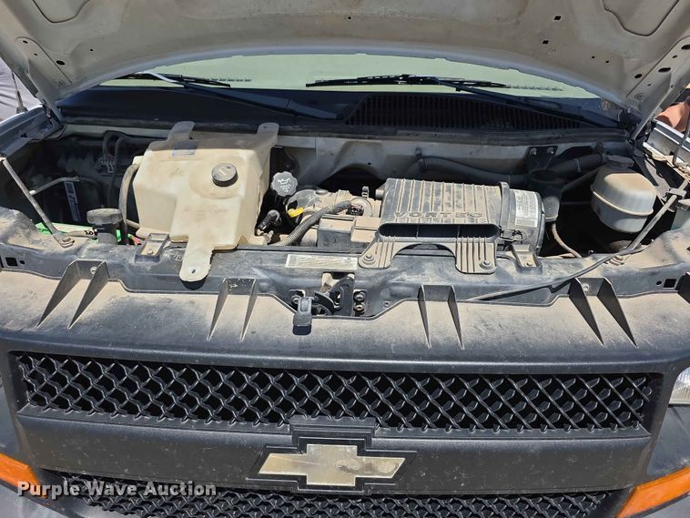 image for item EV2265 2005 Chevrolet G3500 van