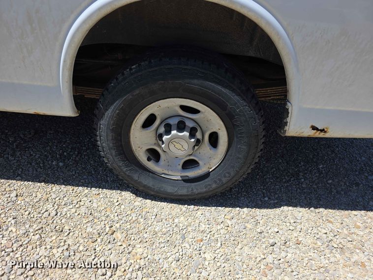 image for item EV2265 2005 Chevrolet G3500 van