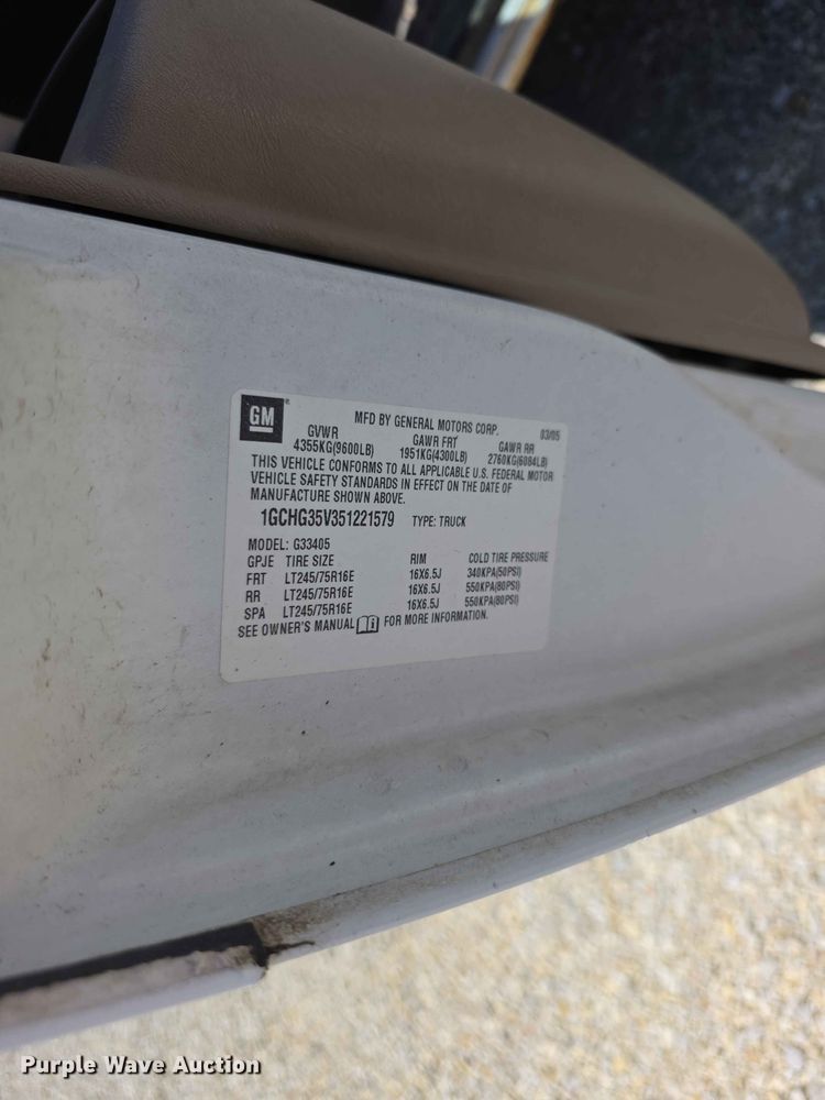 image for item EV2265 2005 Chevrolet G3500 van