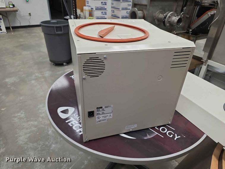 image for item EV2275 Midmark M11-020 autoclave