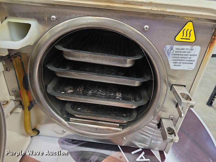 image for item EV2275 Midmark M11-020 autoclave