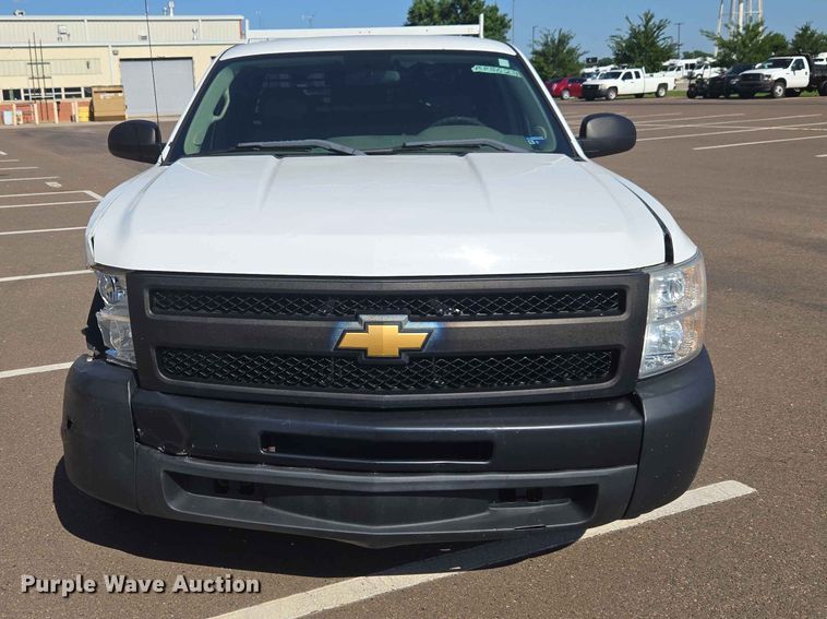 image for item EW0259 2012 Chevrolet Silverado 1500 Ext. Cab pickup truck
