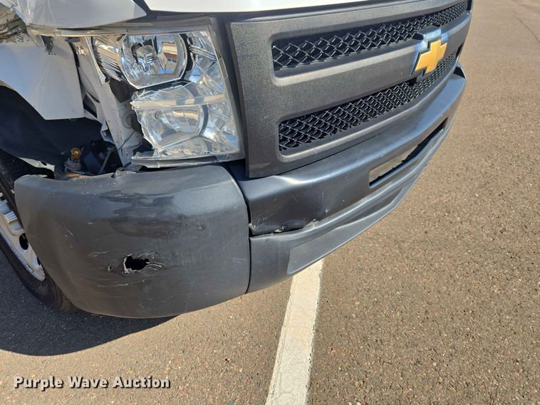image for item EW0259 2012 Chevrolet Silverado 1500 Ext. Cab pickup truck