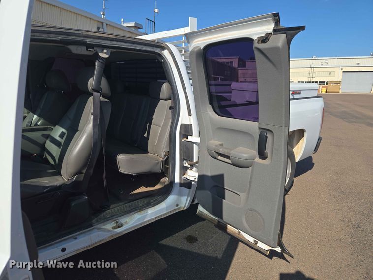 image for item EW0259 2012 Chevrolet Silverado 1500 Ext. Cab pickup truck