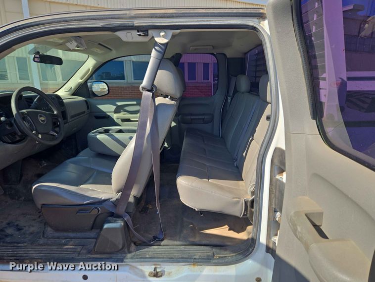 image for item EW0259 2012 Chevrolet Silverado 1500 Ext. Cab pickup truck