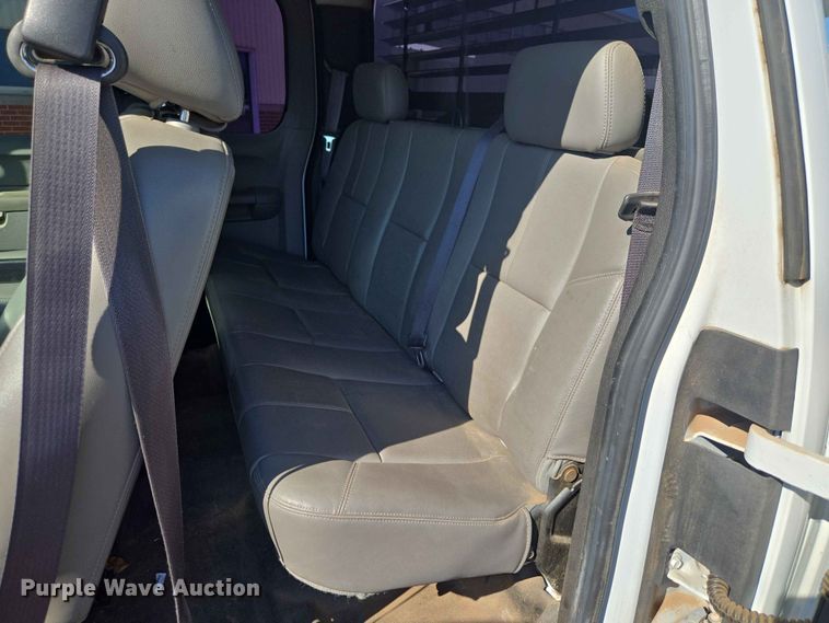 image for item EW0259 2012 Chevrolet Silverado 1500 Ext. Cab pickup truck