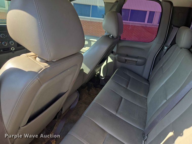image for item EW0259 2012 Chevrolet Silverado 1500 Ext. Cab pickup truck