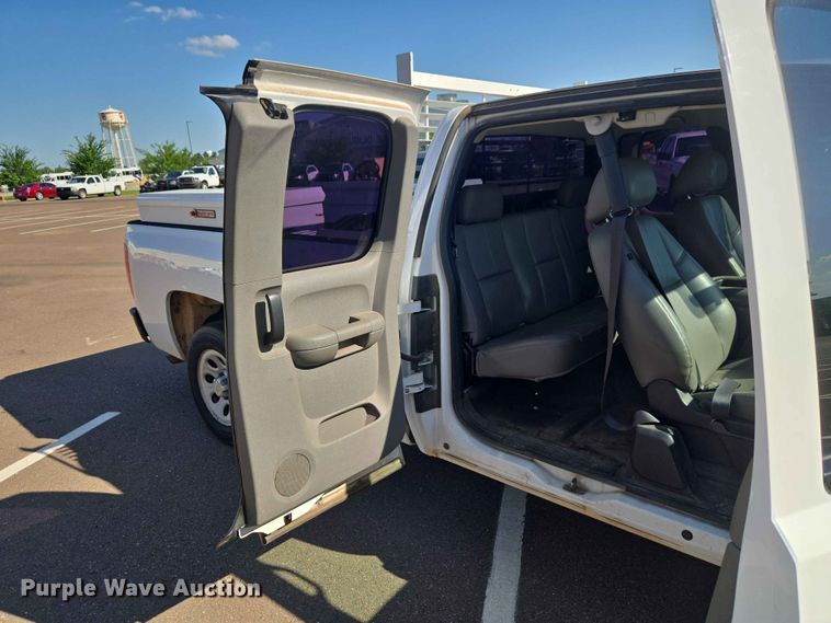 image for item EW0259 2012 Chevrolet Silverado 1500 Ext. Cab pickup truck