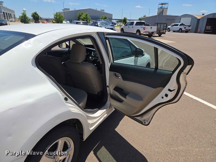 image for item EW0266 2013 Honda Civic 