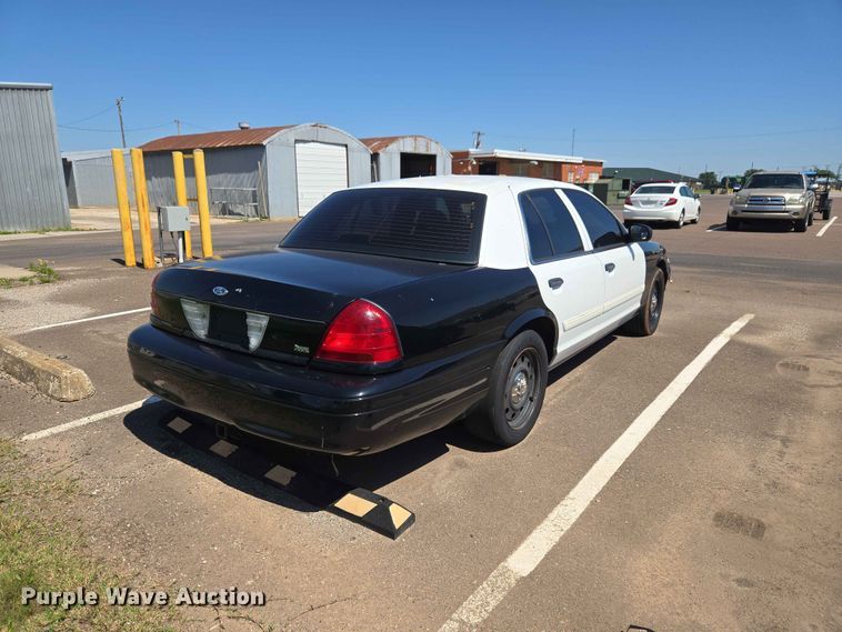 image for item EW0267 2010 Ford Crown Victoria Police Interceptor 